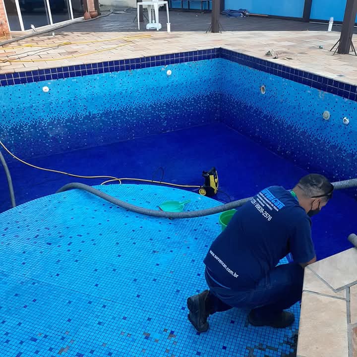 Localização de vazamento em piscina.